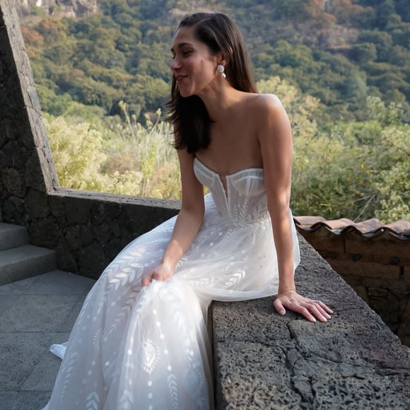 Rish Bridal Aspen Wedding Gown - Picture 5 of 9